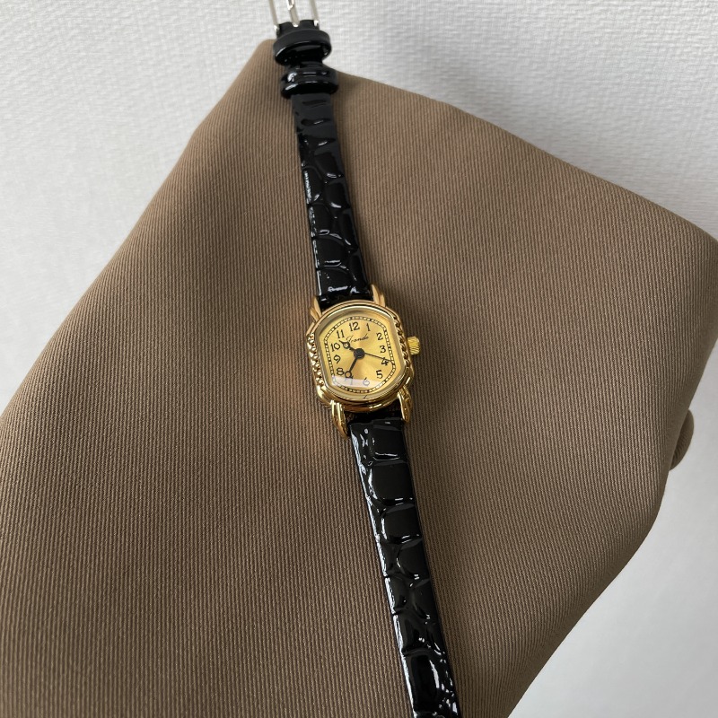 Vintage Oval Women's Quartz Wa – Luxury Watch Gold And Black recenzja i cena